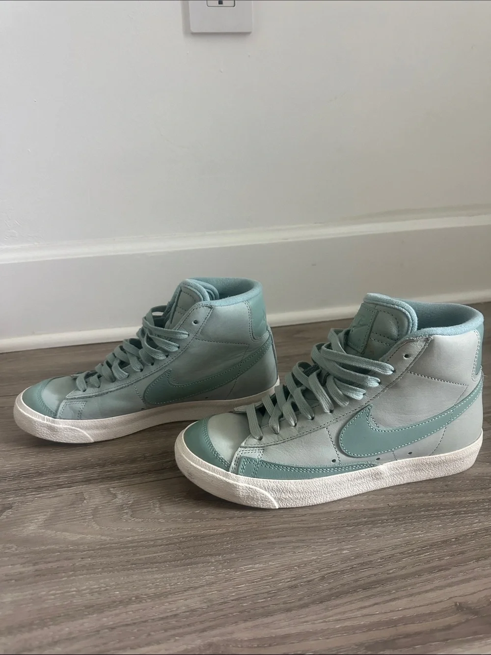 Nike Blazer Mid Sneaker in Green